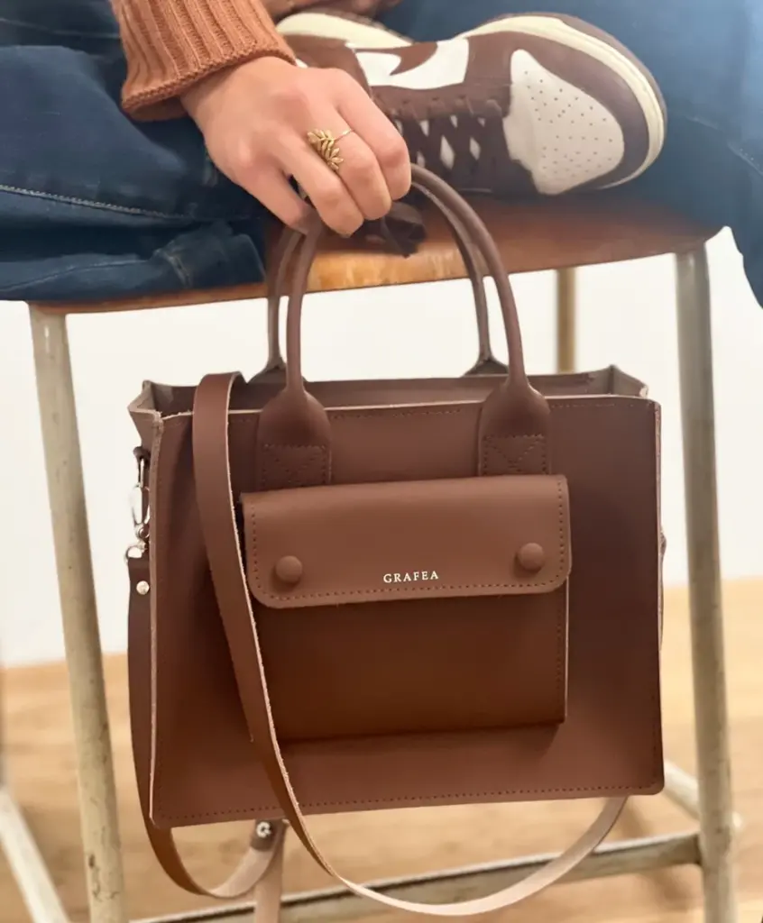BOLSO DE MANO CHOCOLATE