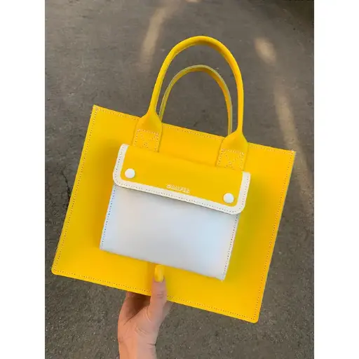 [BM001] BOLSO DE MANO BANANA