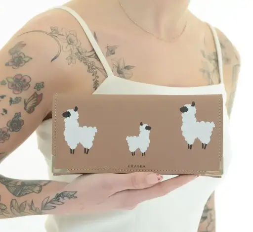 [BT003] BILLETERA LLAMA CAPUCHINO